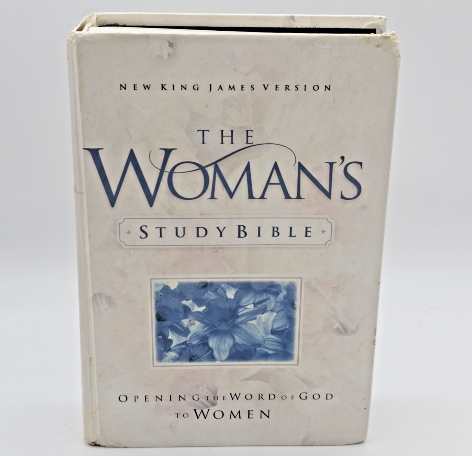 The Woman’s Study Bible NKJV Nelson 1995 Hardcover 922N Ladies Christian – GOOD