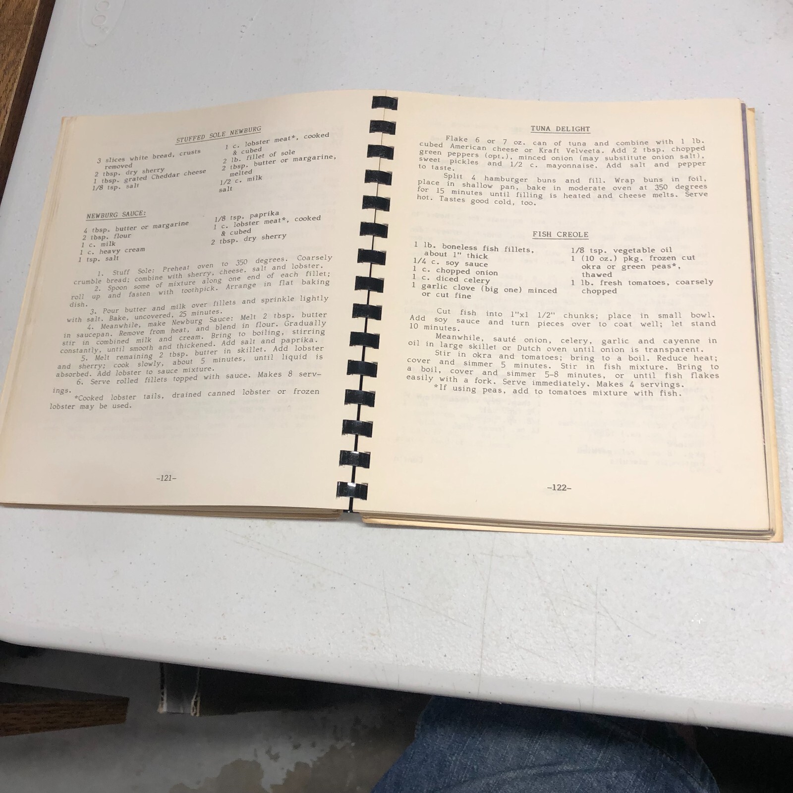 UAW Region 9A Favorite Recipes Cookbook John J Flynn Northeast USA 256 + Pages