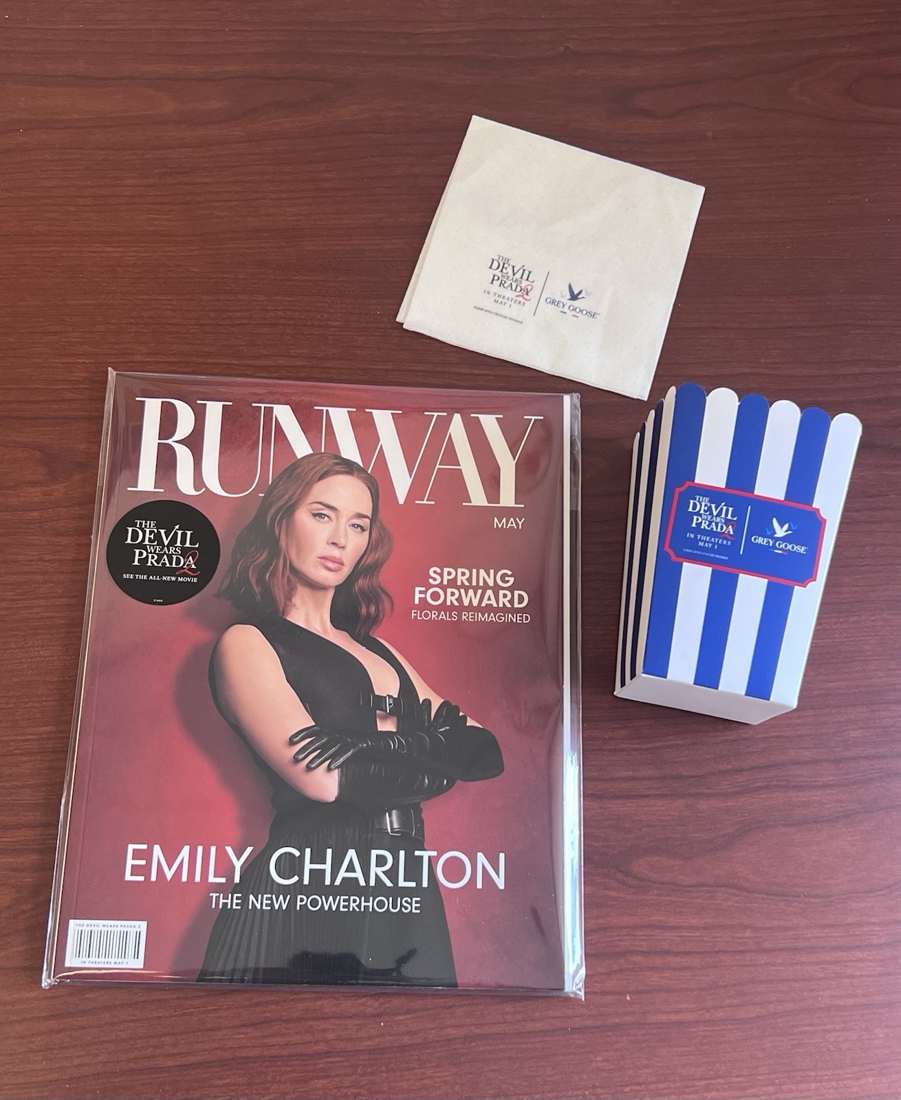 RARE The Devil Wears Prada 2 Runway Magazine New Collector Kit – SHIP WORLDWIDE