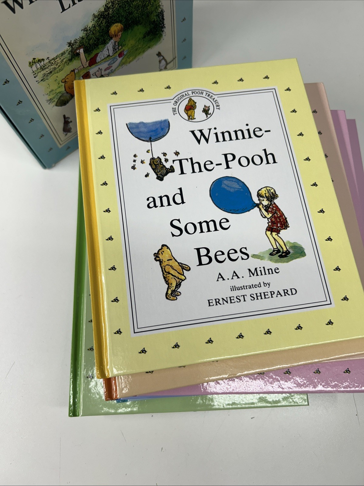 The Winnie-The-Pooh Library Original Pooh Treasury 12 Box Set A. A. Milne