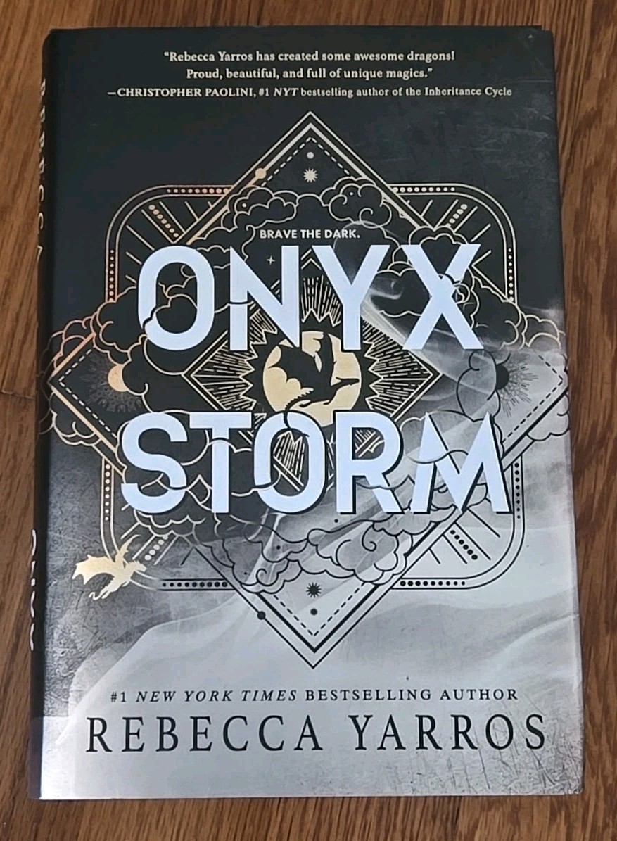 ONYX STORM Hardcover Book Rebecca Yarros Deluxe Limited Edition