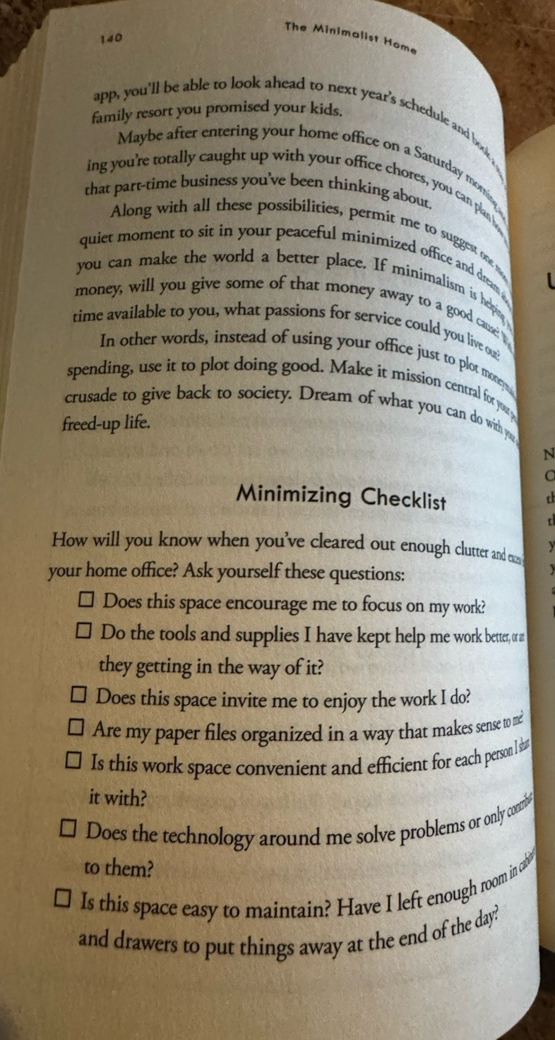The Minimalist Home: A Room-By-Room Guide to a Decluttered, … by Joshua Becker