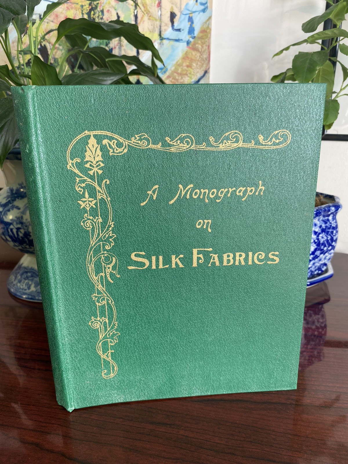 Calico Museum Textile Monograph Silk Fabrics 1974 Reprint India Ahmedabad