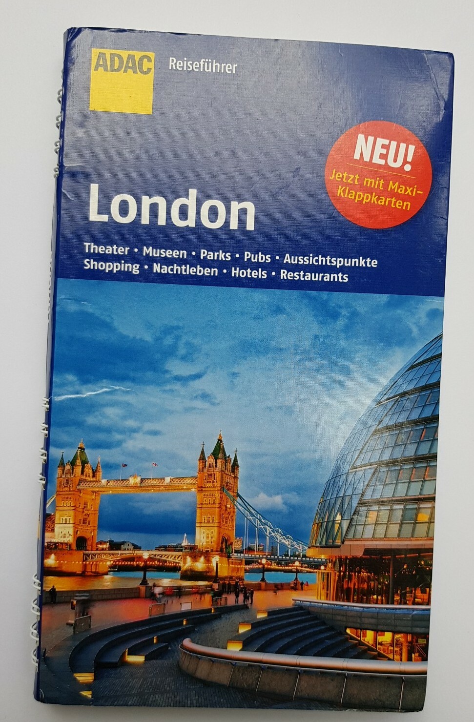 The London Guide In German Language, Used, good condition.