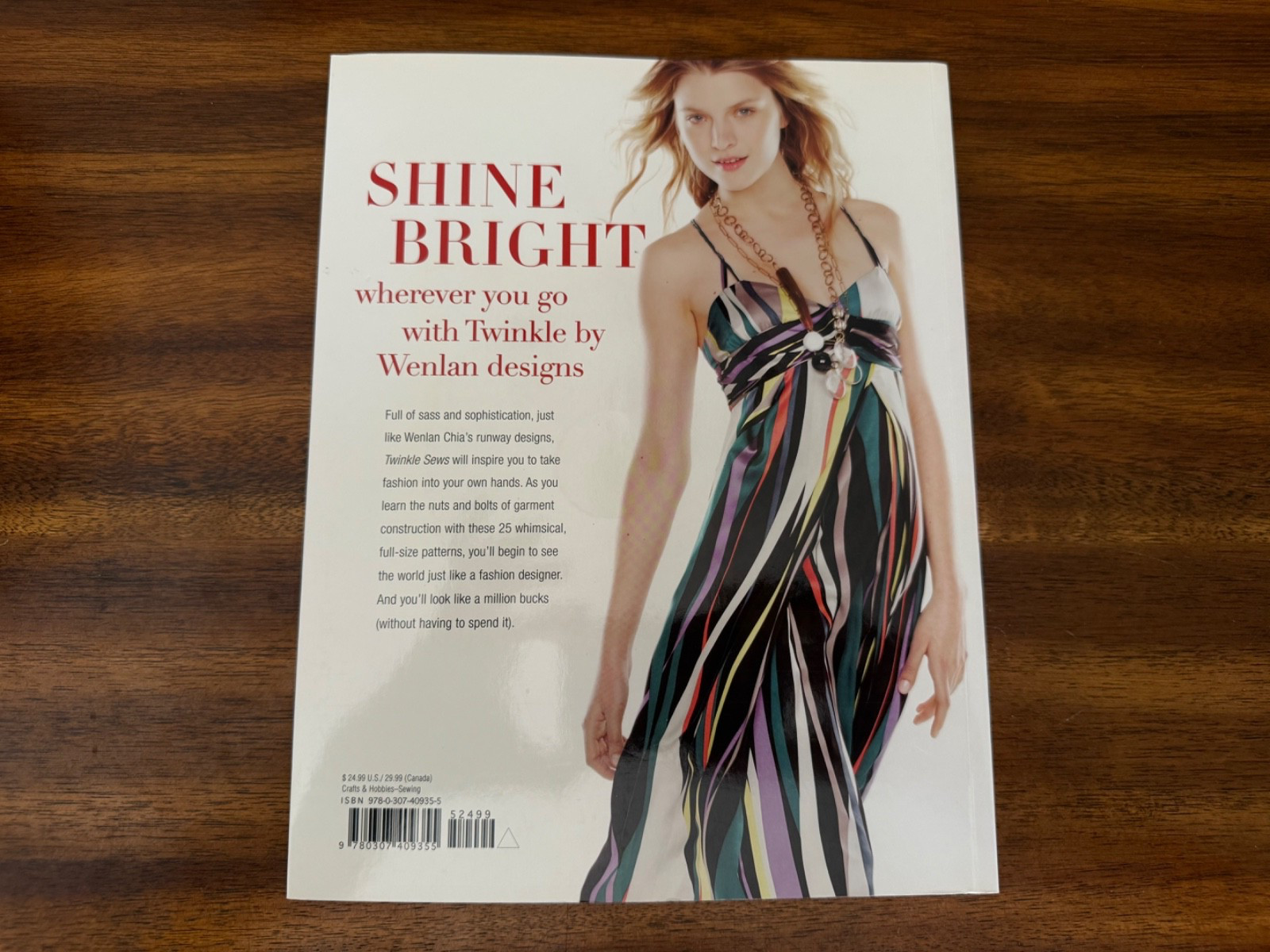 Twinkle Sews : 25 Handmade Fashions from the Runway to Your Wardrobe